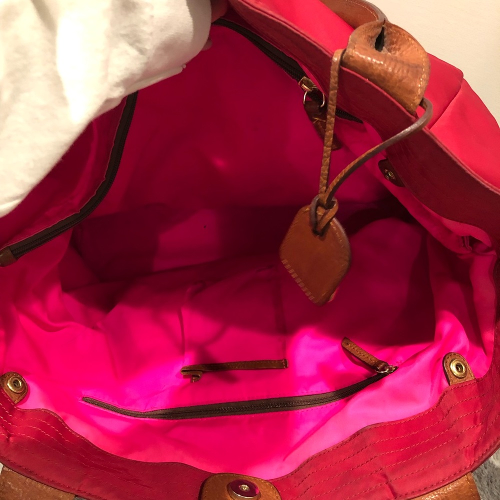 Large Dooney & Bourke Tote - Picture 5 of 8